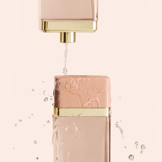 ESSÊNCIA HIDRATANTE E ILUMINADORA DOLCE&GABBANA HYDRA-DOSE HA BOOSTER